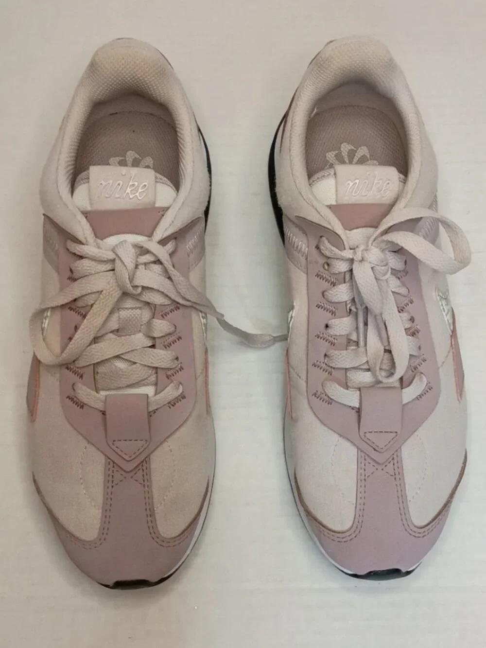 Nike Air Max Pre-Day Camo Swoosh Venice Plum Fog Sneakers Women’s 7.5